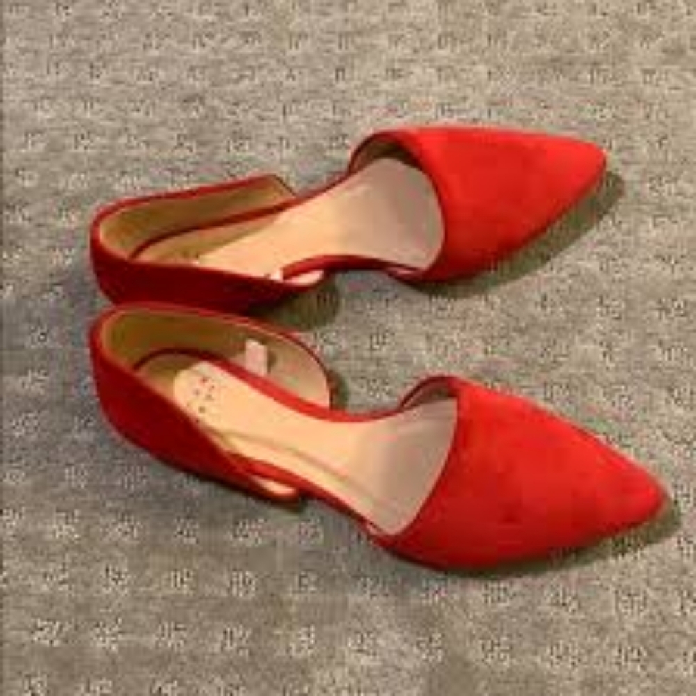 Red pointed toe flats